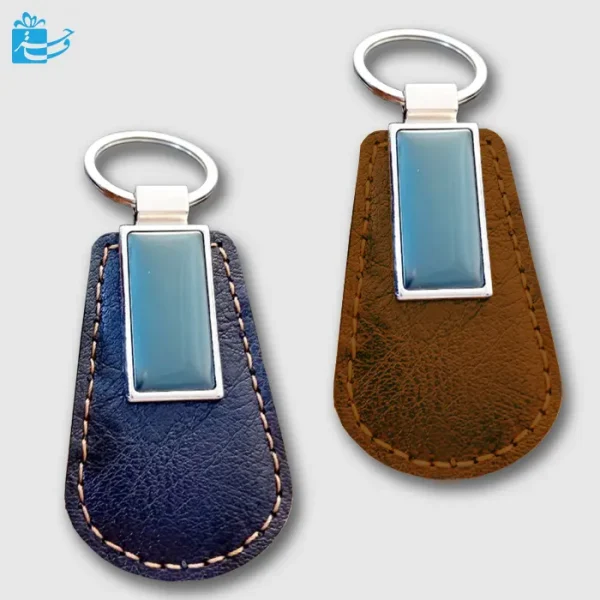 جاکلیدی چرم مشکی و قهوه ای با یراق فلزی و پلاک دو طرفه L-35